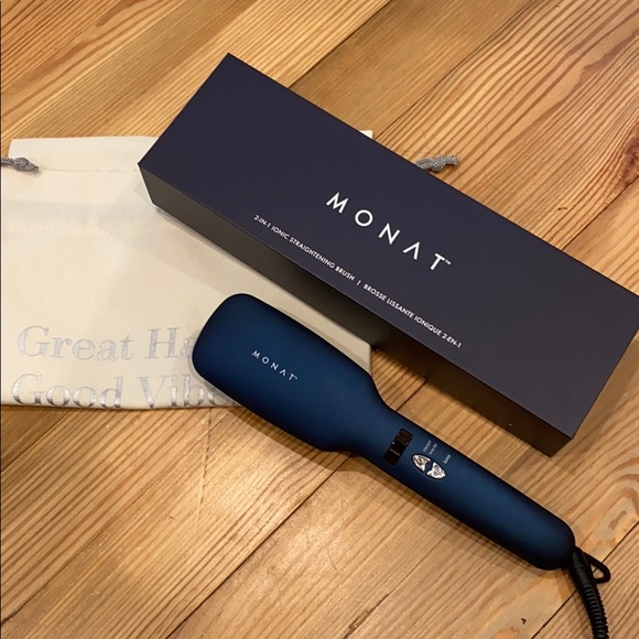 monat ionic straightening brush